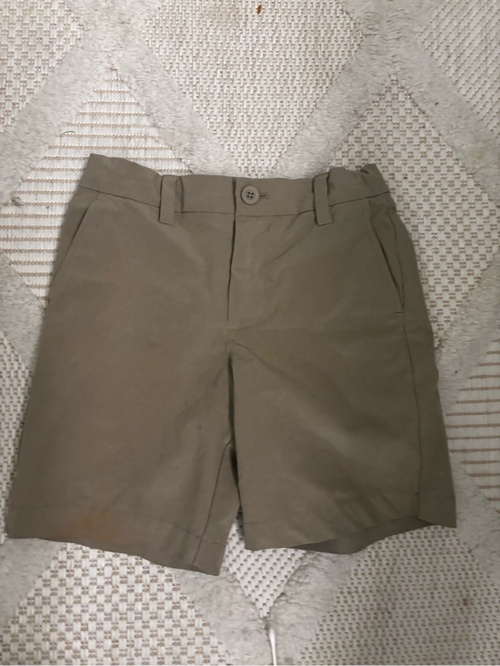 Vineyard Vines Boys Performance Shorts size 5